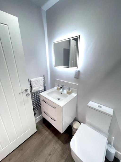 Ferienwohnung Royal Harbour Retreat Sea Views & Pool Table Ramsgate Exterior foto